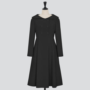 専用　　FOXEY NEWYORK New Season with FOXEY NEW YORK . レディライクなルックスながら着