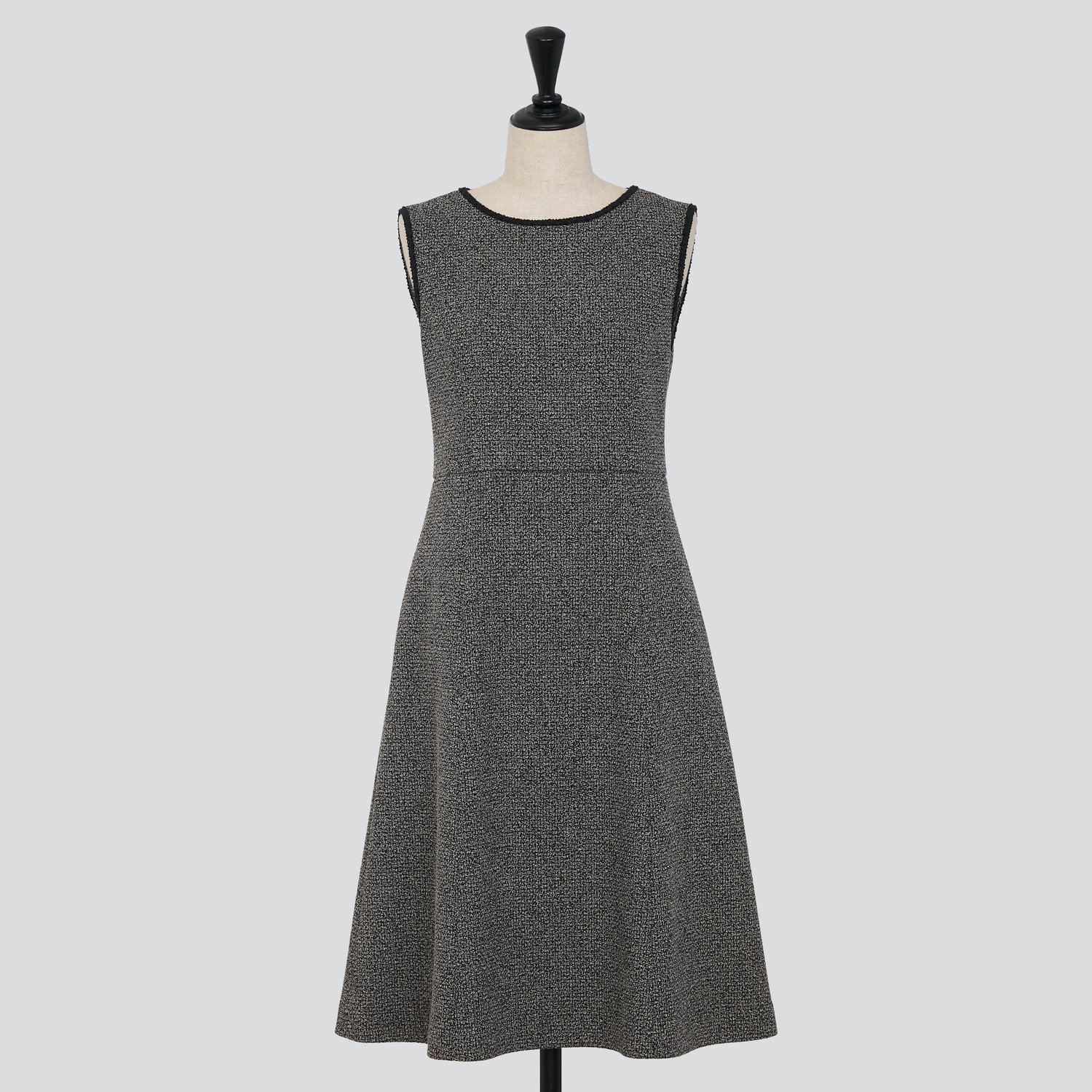 SUITS Your Style – FOXEY 公式オンラインストア