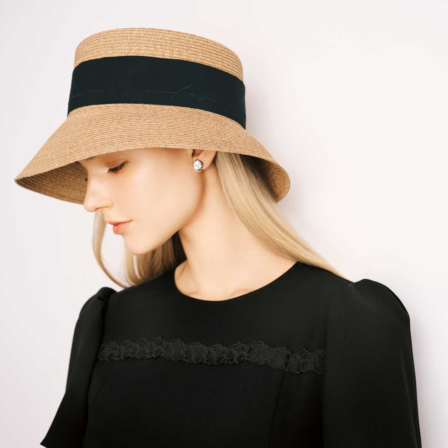 45997 Hat “New Timeless Chic” – FOXEY 公式オンラインストア