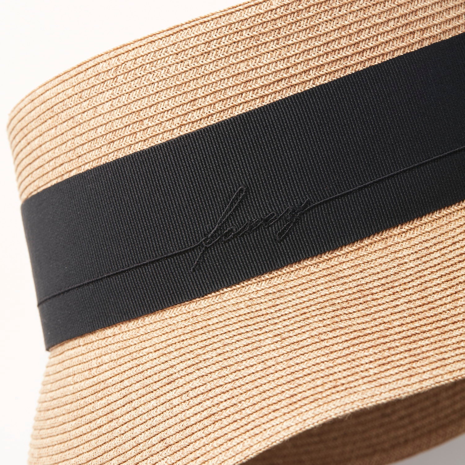 45997 Hat “New Timeless Chic” – FOXEY 公式オンラインストア