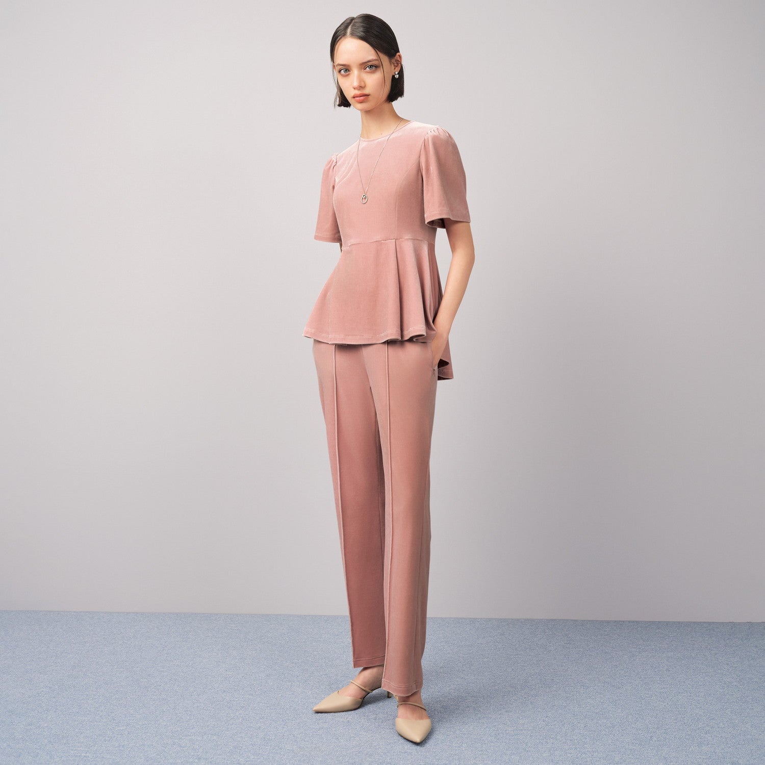 New Arrival – ページ – FOXEY 公式オンラインストア