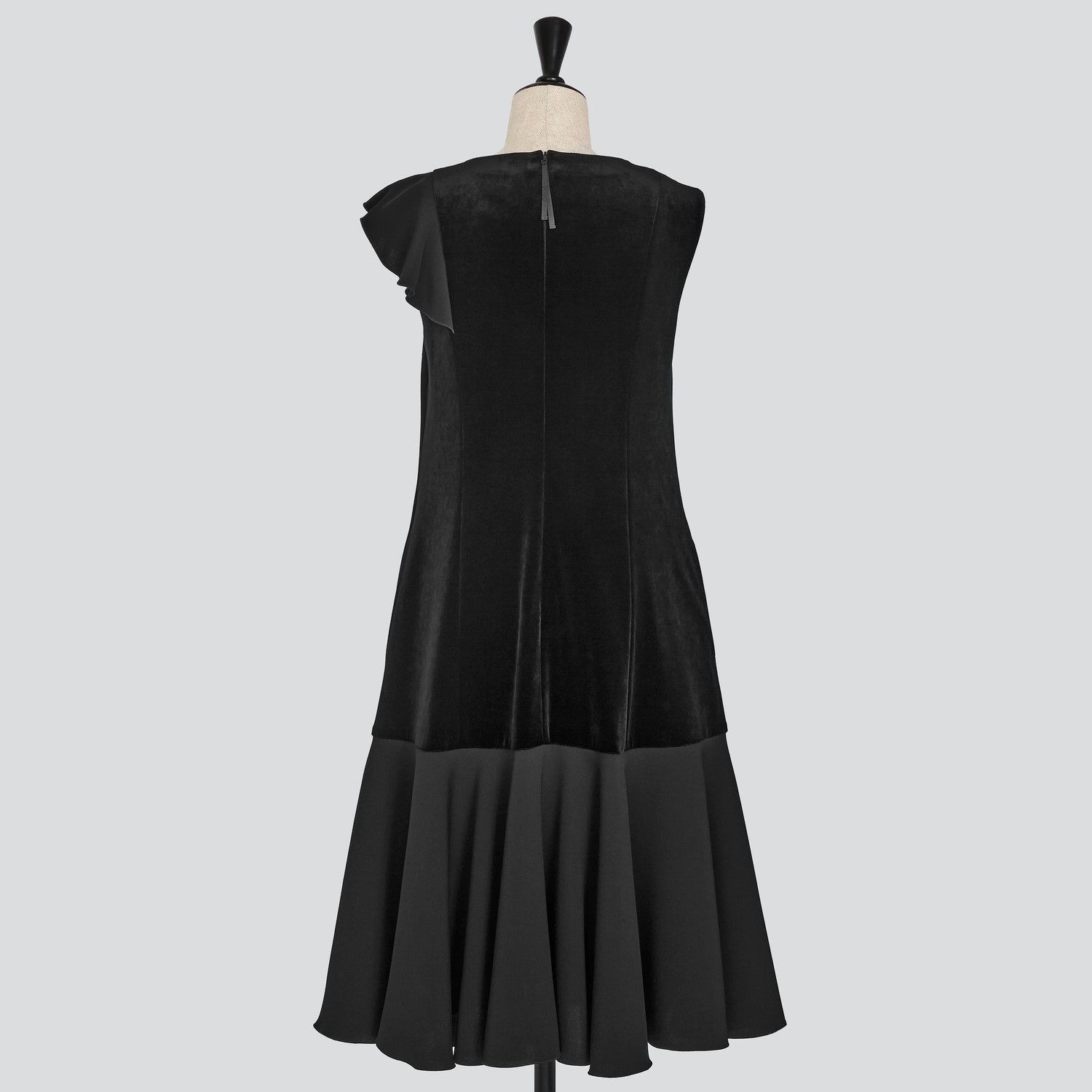 46098 Dress “Velour Cascade” – FOXEY 公式オンラインストア
